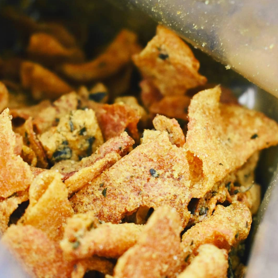 新加坡鹹蛋魚皮卡路里爆標，10片等於3碗飯！