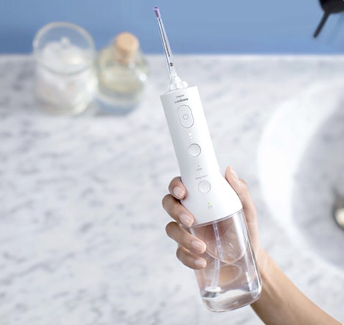 編輯精選水牙線機推薦：PHILIPS Sonicare X型四向水流牙線機