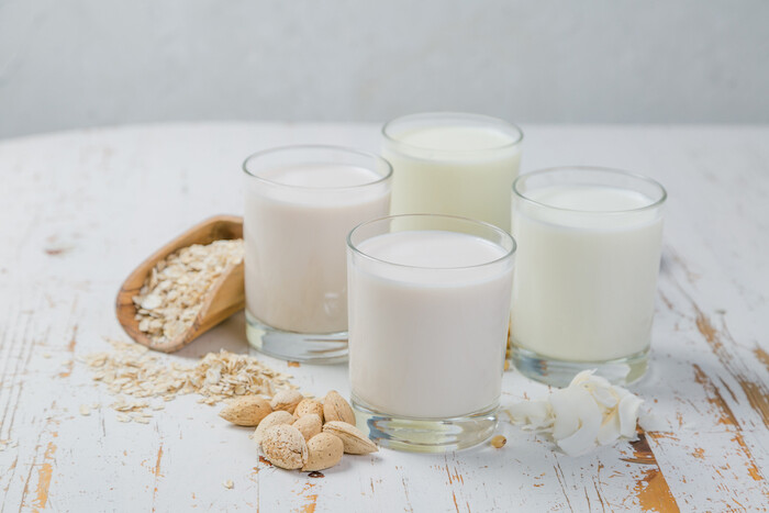 杏仁奶、燕麥奶、豆奶哪款植物奶好處最多？營養師Tips：最緊要留意營養標籤