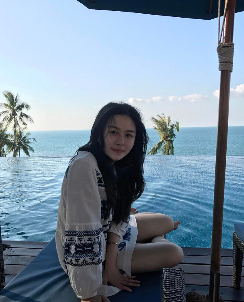 沈月外表、性格同樣可愛！最美星二代媽咪自小教路 ：被偷拍前先公開生活