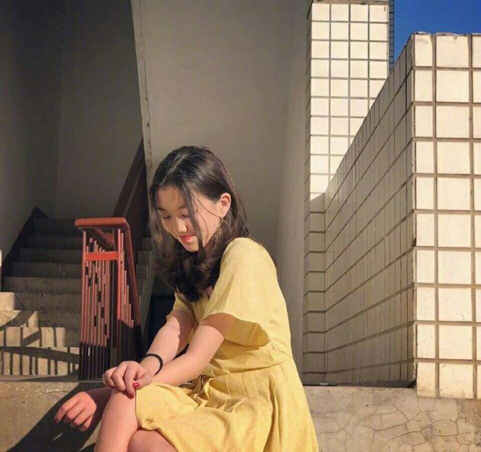【星二代】王菲有女初長成 13歲李嫣掀時尚熱潮!憑獨特戴墨鏡方式成熱搜 【星二代】王菲有女初長成 13歲李嫣掀時尚熱潮!憑獨特戴墨鏡方式成熱搜
