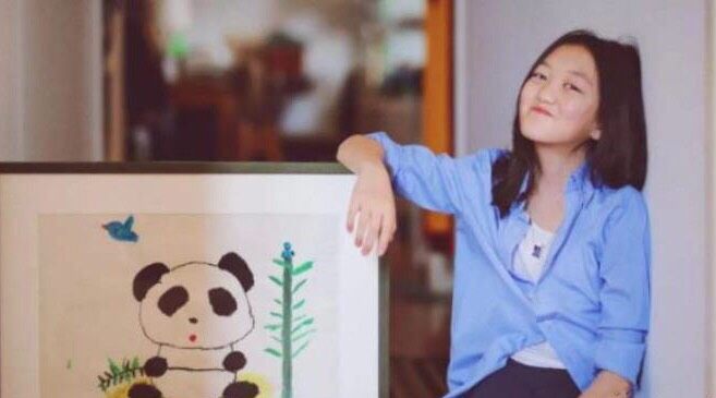 【星二代】王菲有女初長成 13歲李嫣掀時尚熱潮!憑獨特戴墨鏡方式成熱搜 【星二代】王菲有女初長成 13歲李嫣掀時尚熱潮!憑獨特戴墨鏡方式成熱搜