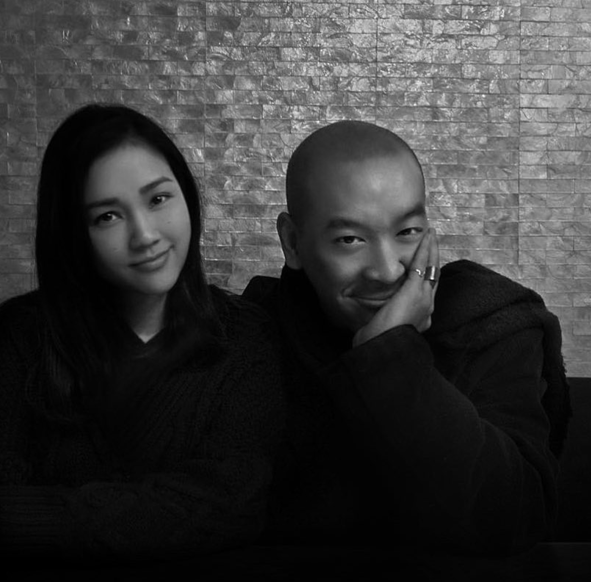 【有聲有畫!】古天樂人妻Kay激罕浴室合唱拍MV 麥凌龍新作《(一個男人)一個女 【有聲有畫!】古天樂人妻Kay激罕浴室合唱拍MV 麥凌龍新作《(一個男人)一個女
