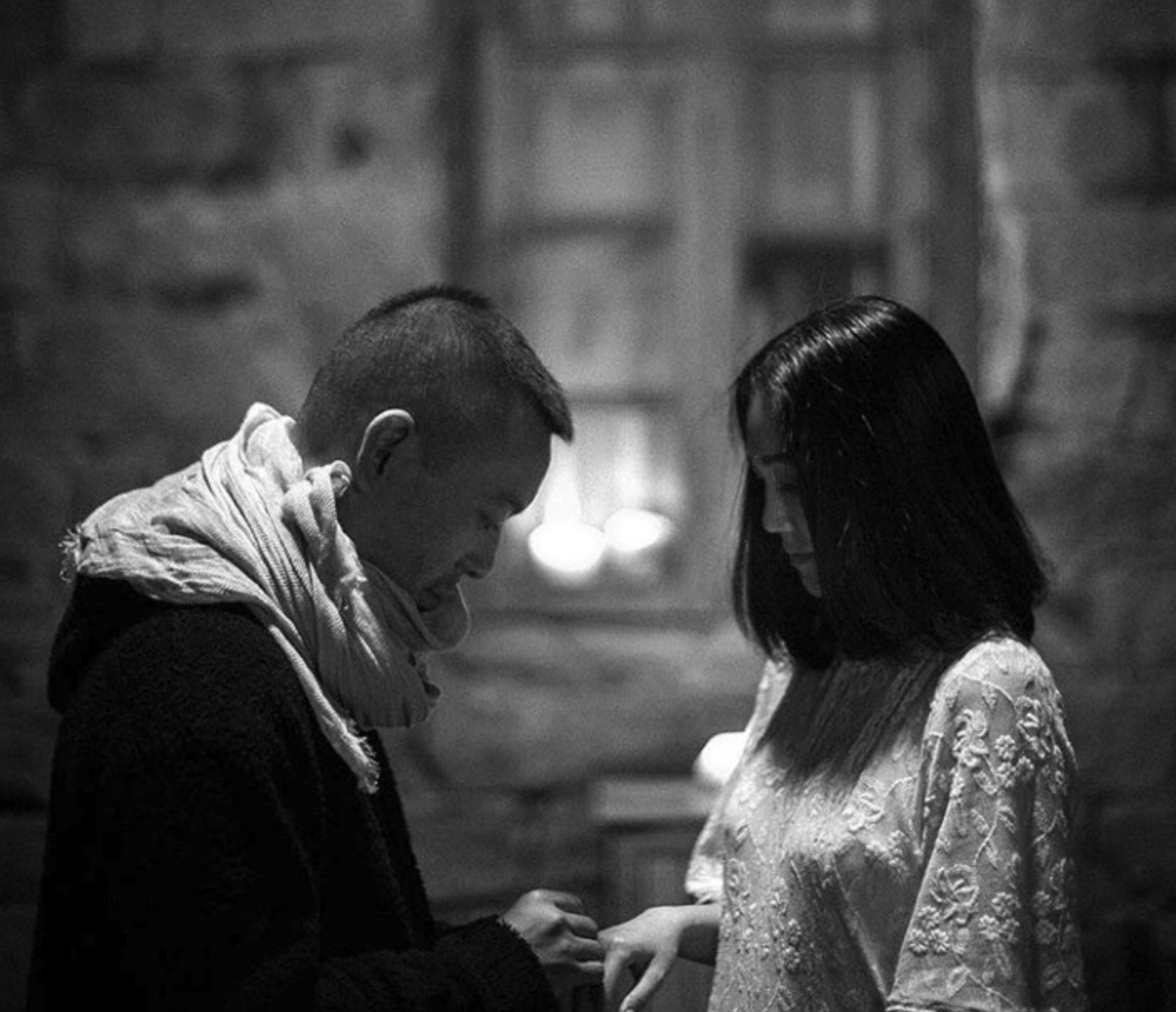 【有聲有畫!】古天樂人妻Kay激罕浴室合唱拍MV 麥凌龍新作《(一個男人)一個女 【有聲有畫!】古天樂人妻Kay激罕浴室合唱拍MV 麥凌龍新作《(一個男人)一個女