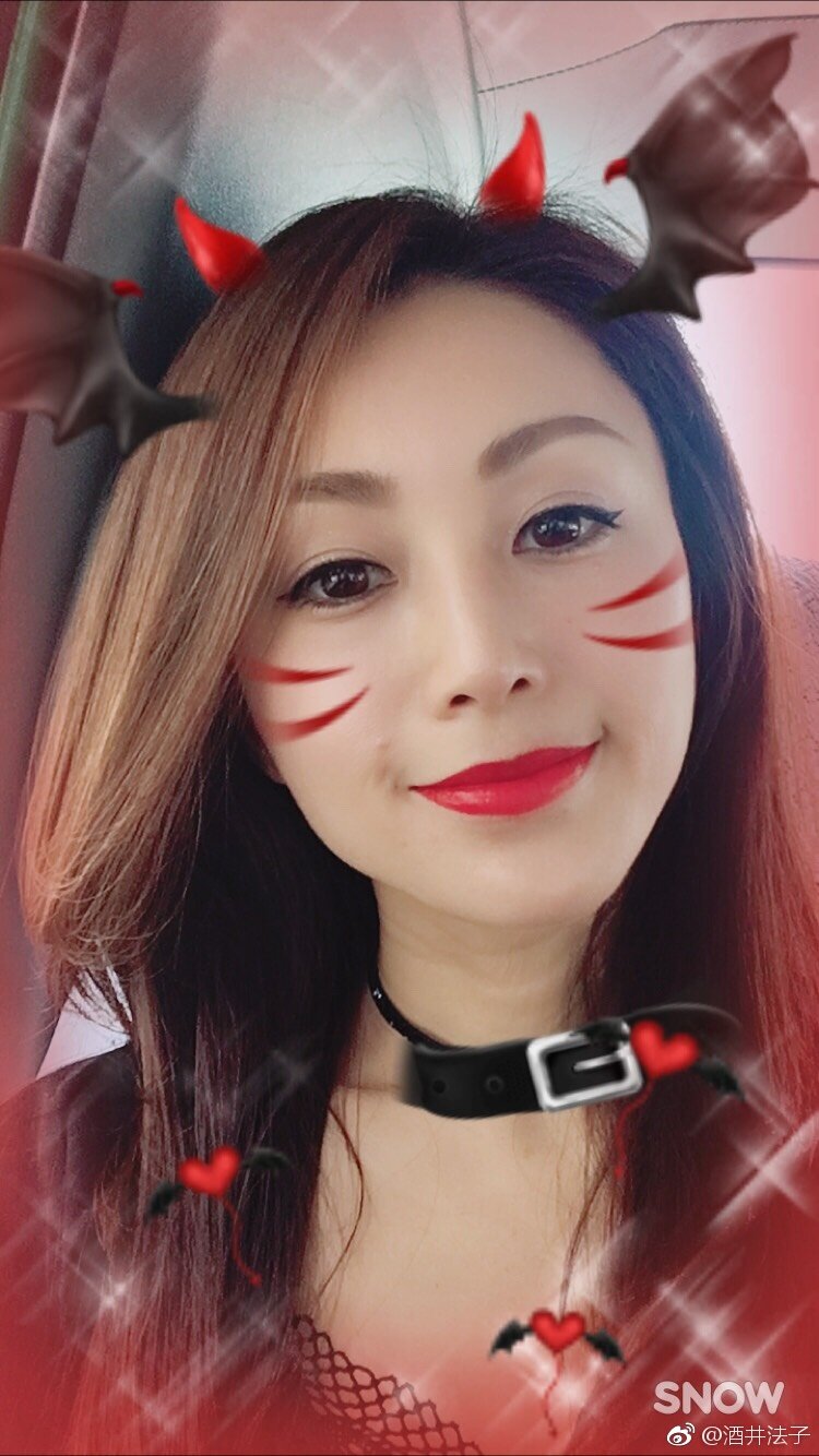 對於被指網上乞討，酒井法子先將相關留言刪走，