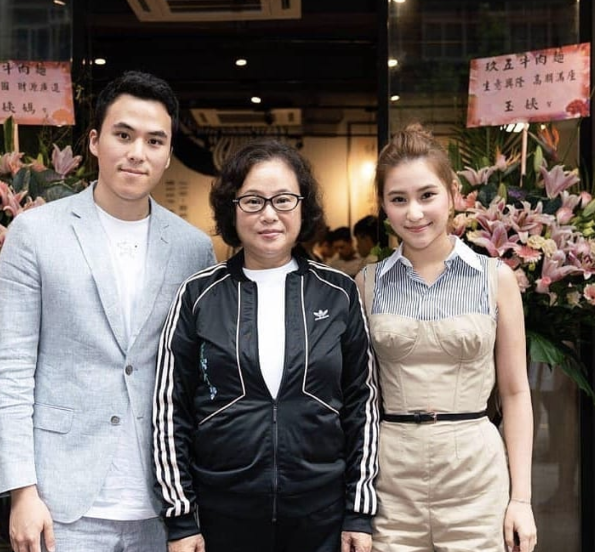 賭王 三房 公子 千金 何猷啟 雙喜臨門 Gigi 人父 何超蓮 27歲 生日派對 賭王 三房 公子 千金 何猷啟 雙喜臨門 Gigi 人父 何超蓮 27歲 生日派對