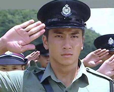 貴為TVB「御用衝動警察」的Ron歷年來多次扮演警察，要數最經典的角色一定