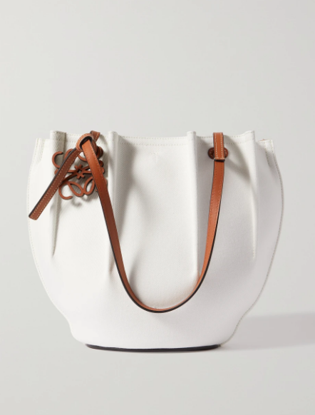 2021秋冬新款白色手袋 | 女星網紅都用！Chanel、Gucci、Valentino等16個仙氣滿分的白色袋款