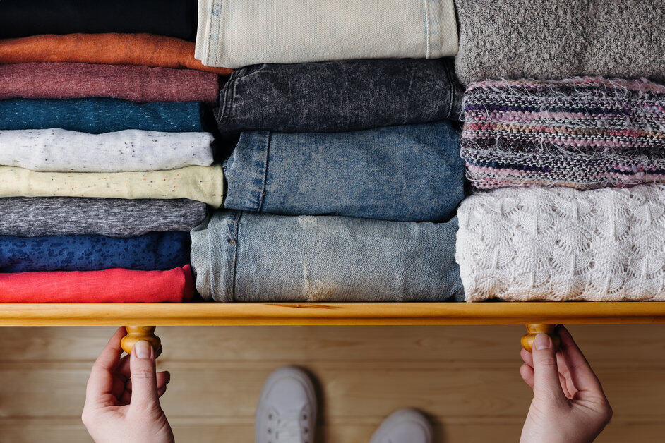 以環保為前提的斷捨離！7種從衣櫃裡清理的衣服