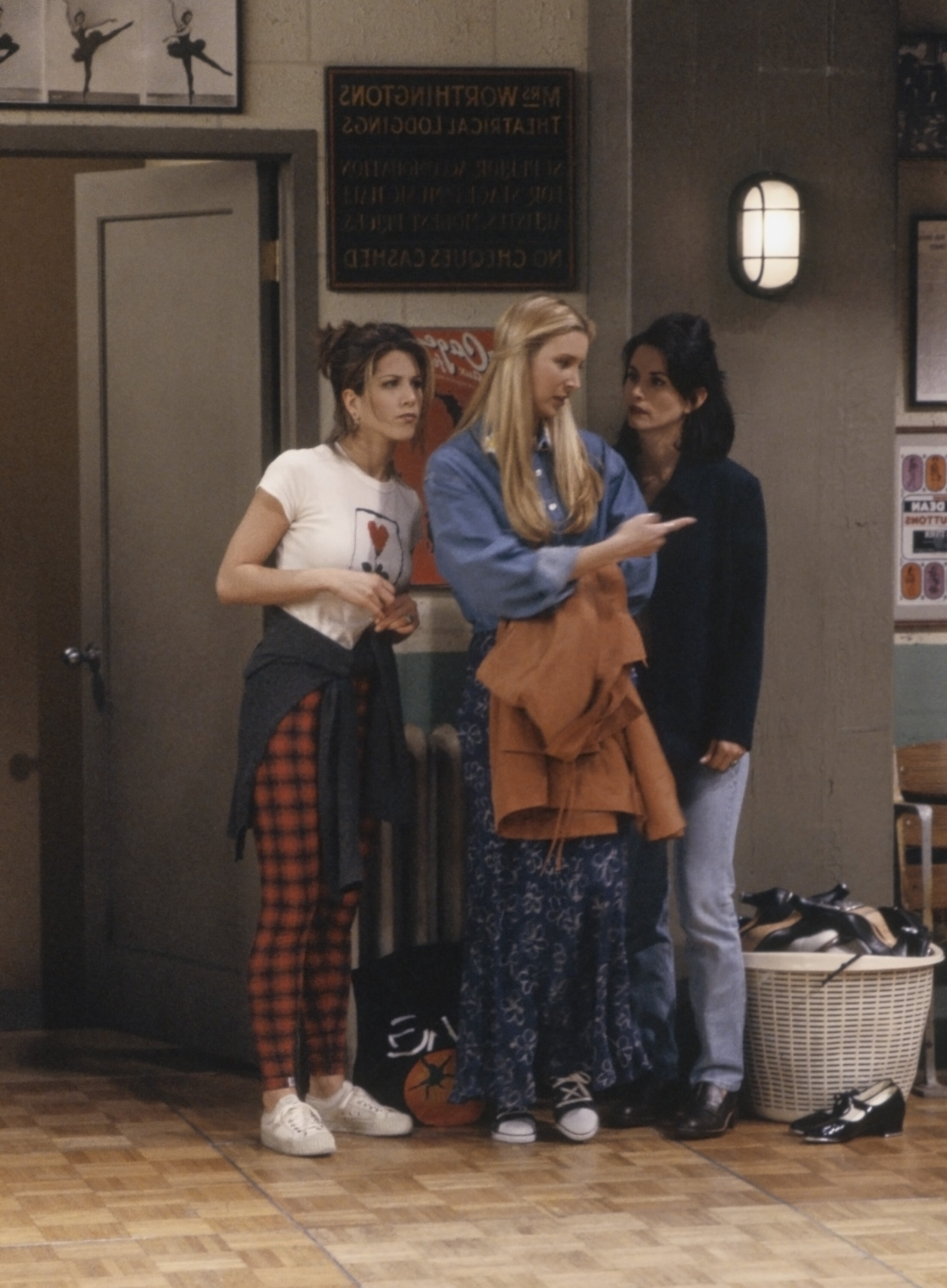 美式復古6大穿搭要點｜美劇《Friends》三大女主角是90年代美國女生的穿搭範