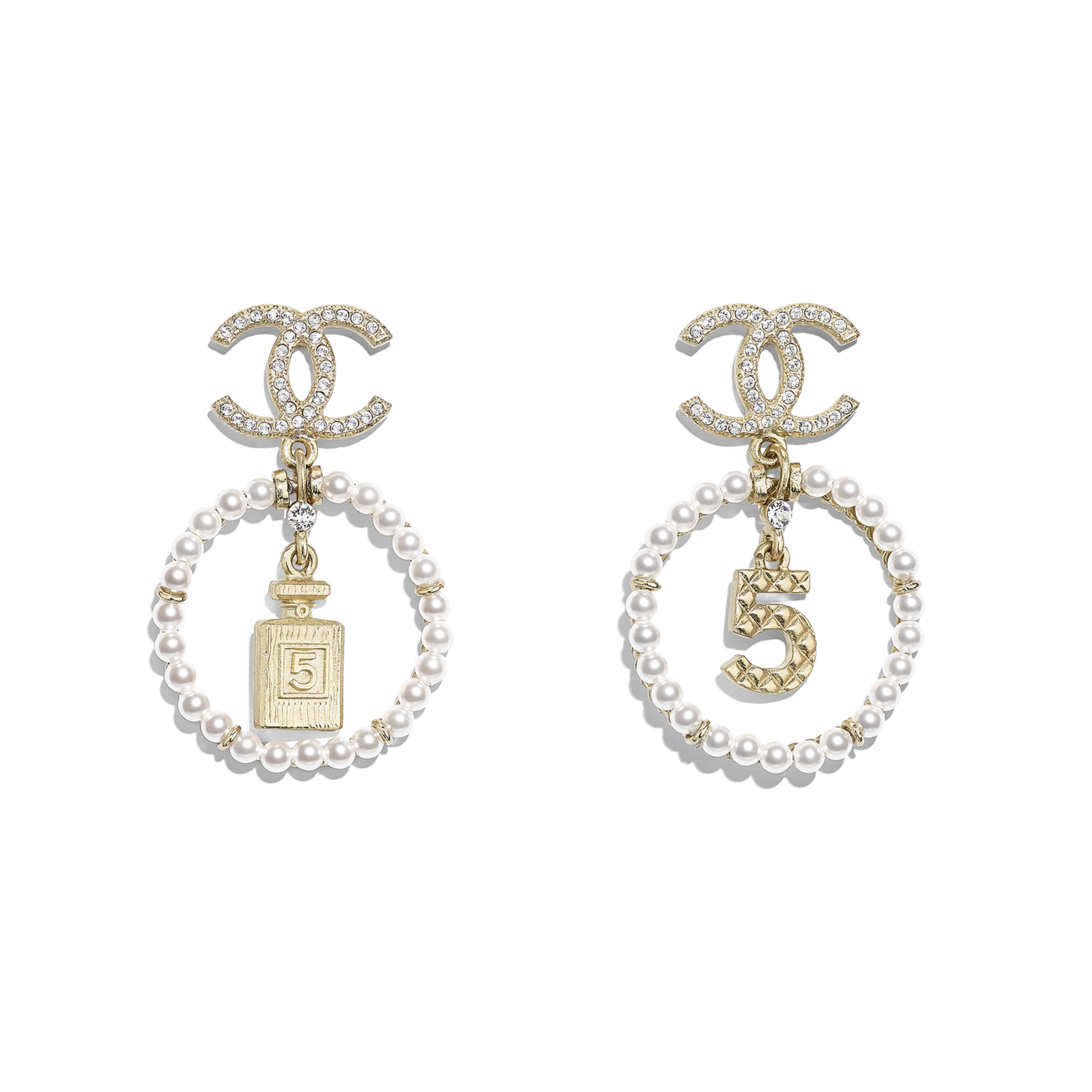 香奈兒入門：30款全新 Chanel 圓形雙C、珍珠耳環 點綴聖誕派對造型