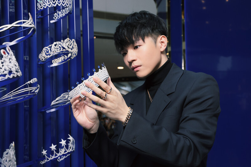 Ian@Mirror、Amy Lo、沈月現身Chaumet「光藝大師」期間限定展|欣賞Bee My Love珠寶及Josephine冠冕 Ian@Mirror、Amy Lo、沈月現身Chaumet「光藝大師」期間限定展|欣賞Bee My Love珠寶及Josephine冠冕