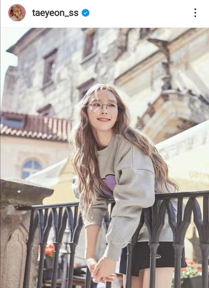 將衛衣穿出型格感!參考Lisa@Blackpink、倪晨曦等女星衛衣配搭技巧|附10+款衛衣網 將衛衣穿出型格感!參考Lisa@Blackpink、倪晨曦等女星衛衣配搭技巧|附10+款衛衣網
