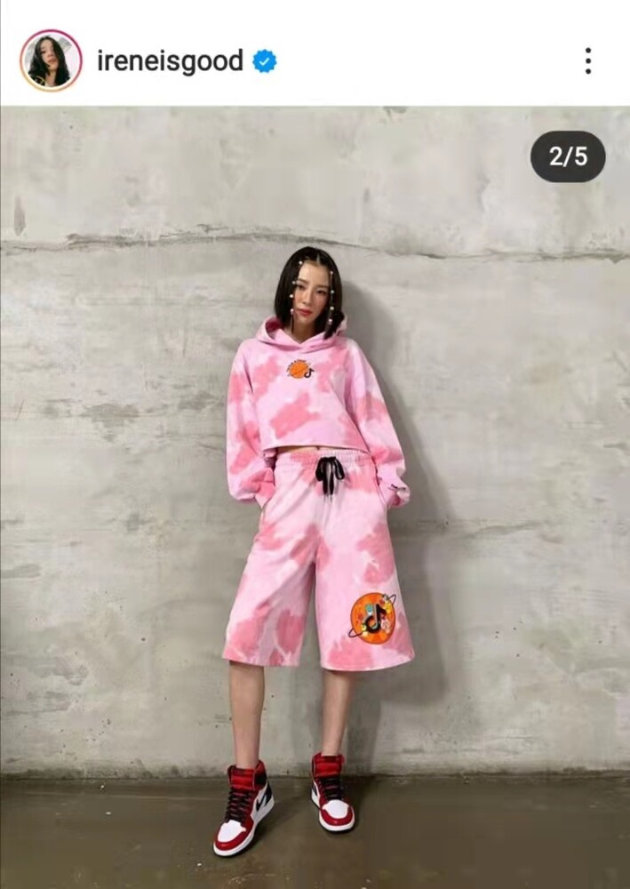 將衛衣穿出型格感!參考Lisa@Blackpink、倪晨曦等女星衛衣配搭技巧|附10+款衛衣網 將衛衣穿出型格感!參考Lisa@Blackpink、倪晨曦等女星衛衣配搭技巧|附10+款衛衣網