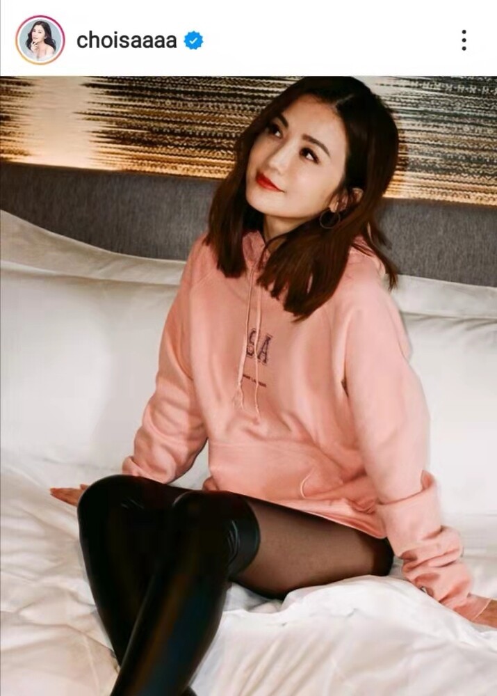 將衛衣穿出型格感!參考Lisa@Blackpink、倪晨曦等女星衛衣配搭技巧|附10+款衛衣網 將衛衣穿出型格感!參考Lisa@Blackpink、倪晨曦等女星衛衣配搭技巧|附10+款衛衣網