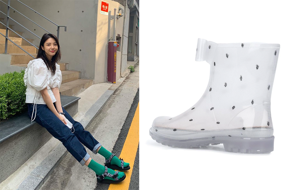 日本和韓國人流行涼鞋襯彩色襪仔來突顯自己的穿搭品味。在雨季的時候，編輯建議你可以選擇透明的水鞋襯彩色短襪，襯出自己的不同風格。這款REDValentino的水鞋有一個小蝴蝶結，非常適合走甜美風的女生。