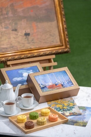 如果你家中長輩喜歡文藝作品，編輯大推Monet Collection月餅。Claude Monet是法國畫家及印象派代表人物之一，它的風格一直深深影響後世畫家。而福茗堂是茶葉專賣店，月餅配茶可以消滯解膩，長輩們一定喜歡。這款Monet Collection月餅盒用上經典的帆船畫作，中秋過後更適合收藏。