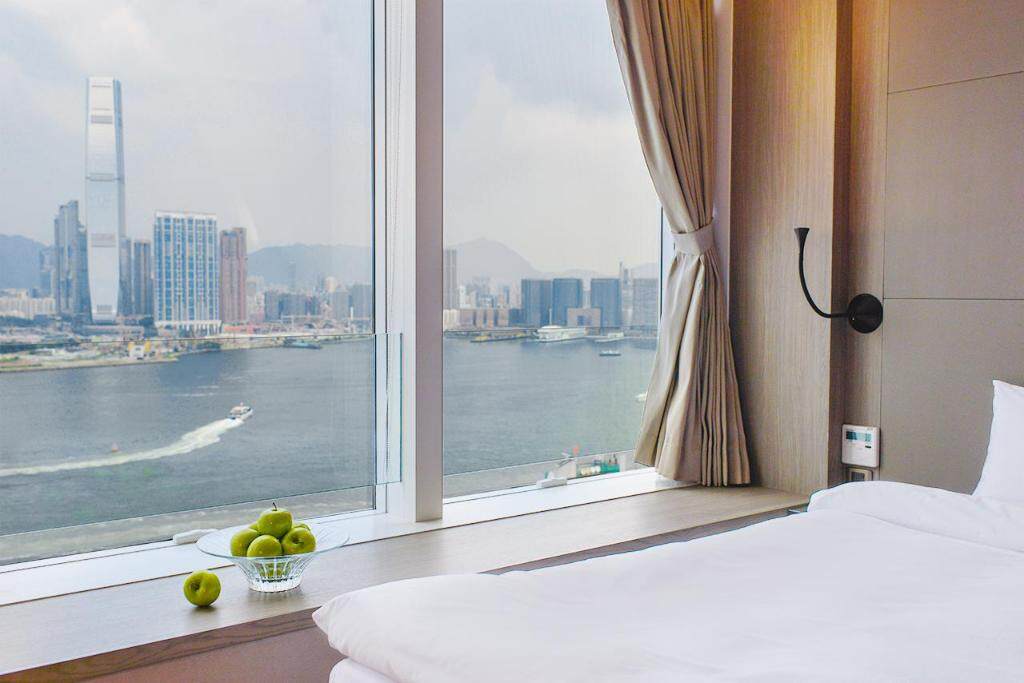 香港超抵Staycation推介｜狂歡32小時只需$800起：全海景、泡泡浴、送紅酒！