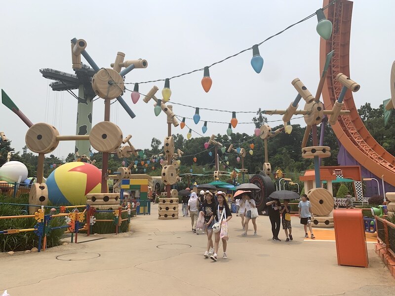 員工爆料！香港迪士尼樂園10個景點與員工的秘密！