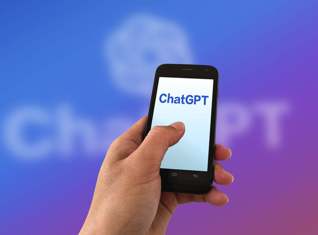 ChatGPT聊天機械人是甚麼？註冊及使用教學＋X大實用功能：日常對話、進行翻譯