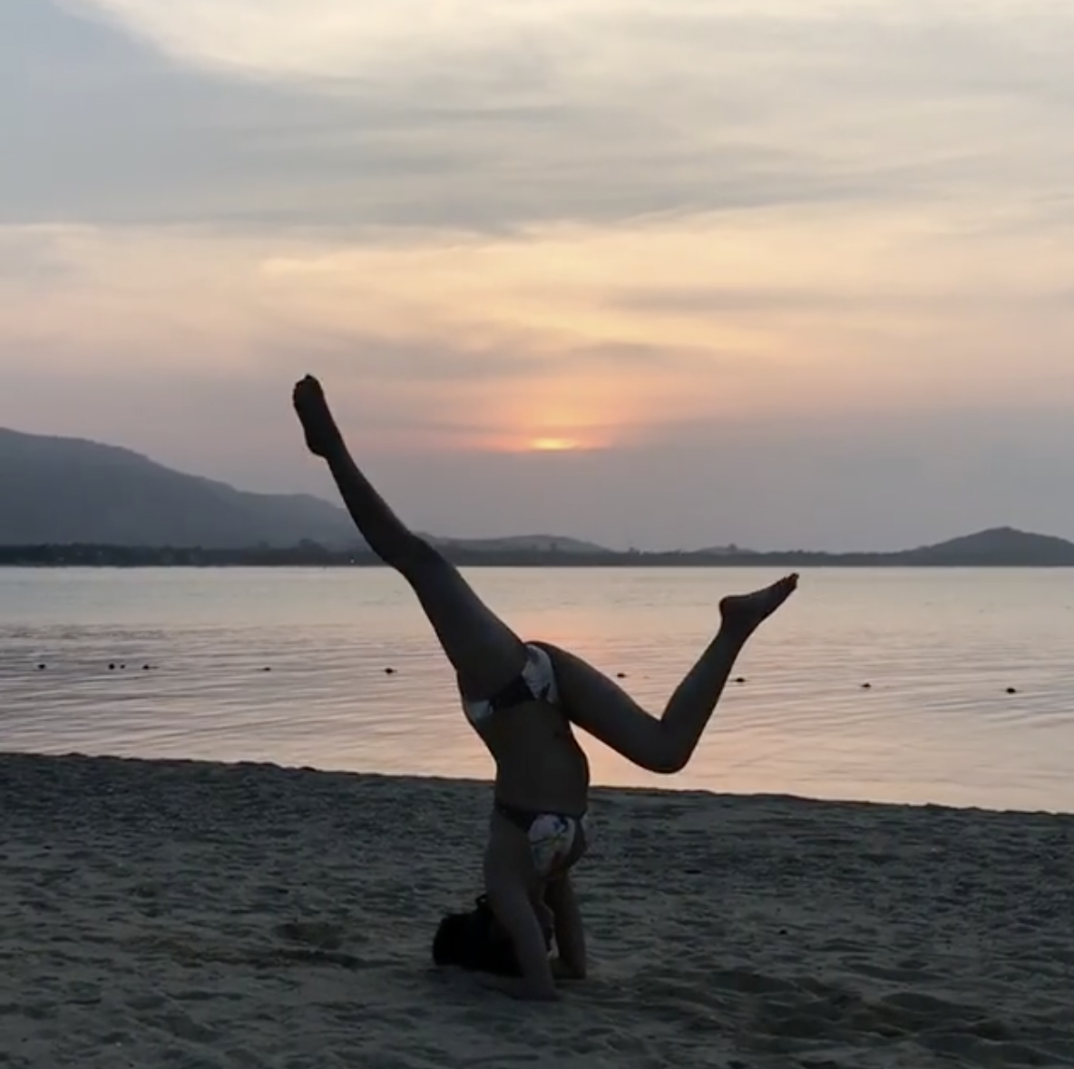 麥明詩 揈水髮 三點式 泰國旅遊 蘇梅島 十優港姐 瑜伽