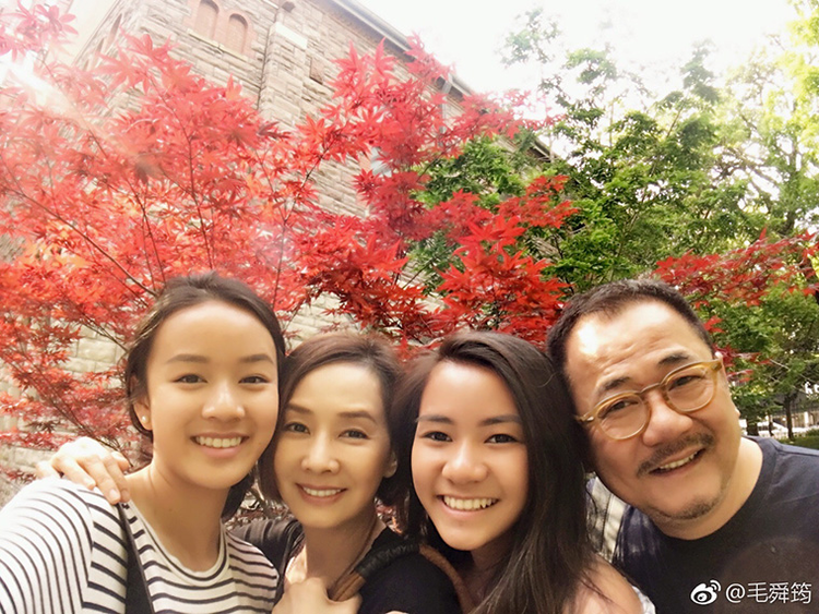 love-couple-Teresa-MoShunKwan-TonyAu-family-sweet-marriage-daughters