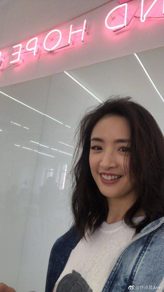 她是我們生命中難得會遇見的那種擁有滿滿的正能量的人, 她是我們生命中難得會遇見的那種擁有滿滿的正能量的人,